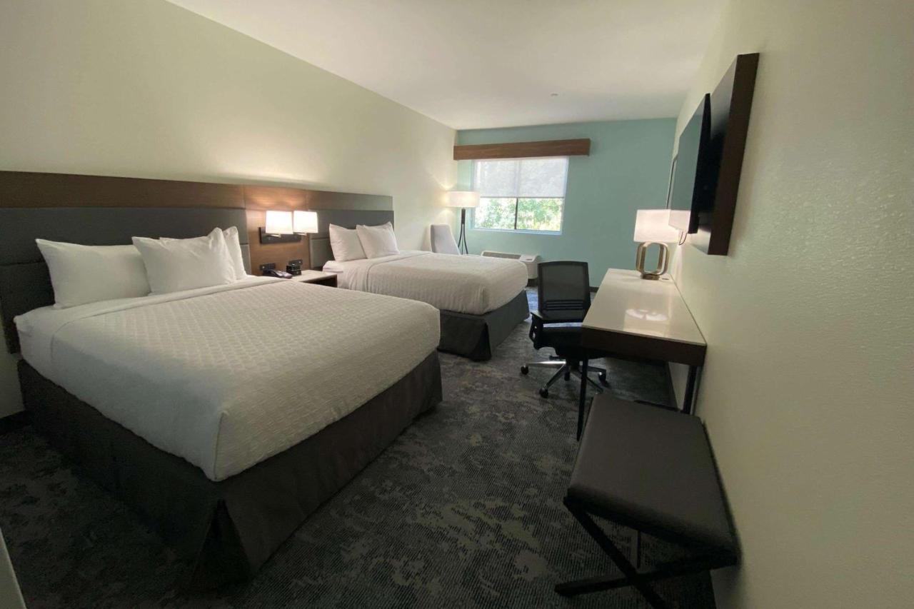 La Quinta Inn & Suites By Wyndham Santa Cruz Esterno foto
