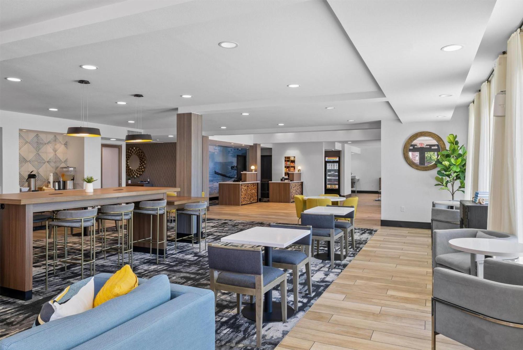 La Quinta Inn & Suites By Wyndham Santa Cruz Esterno foto