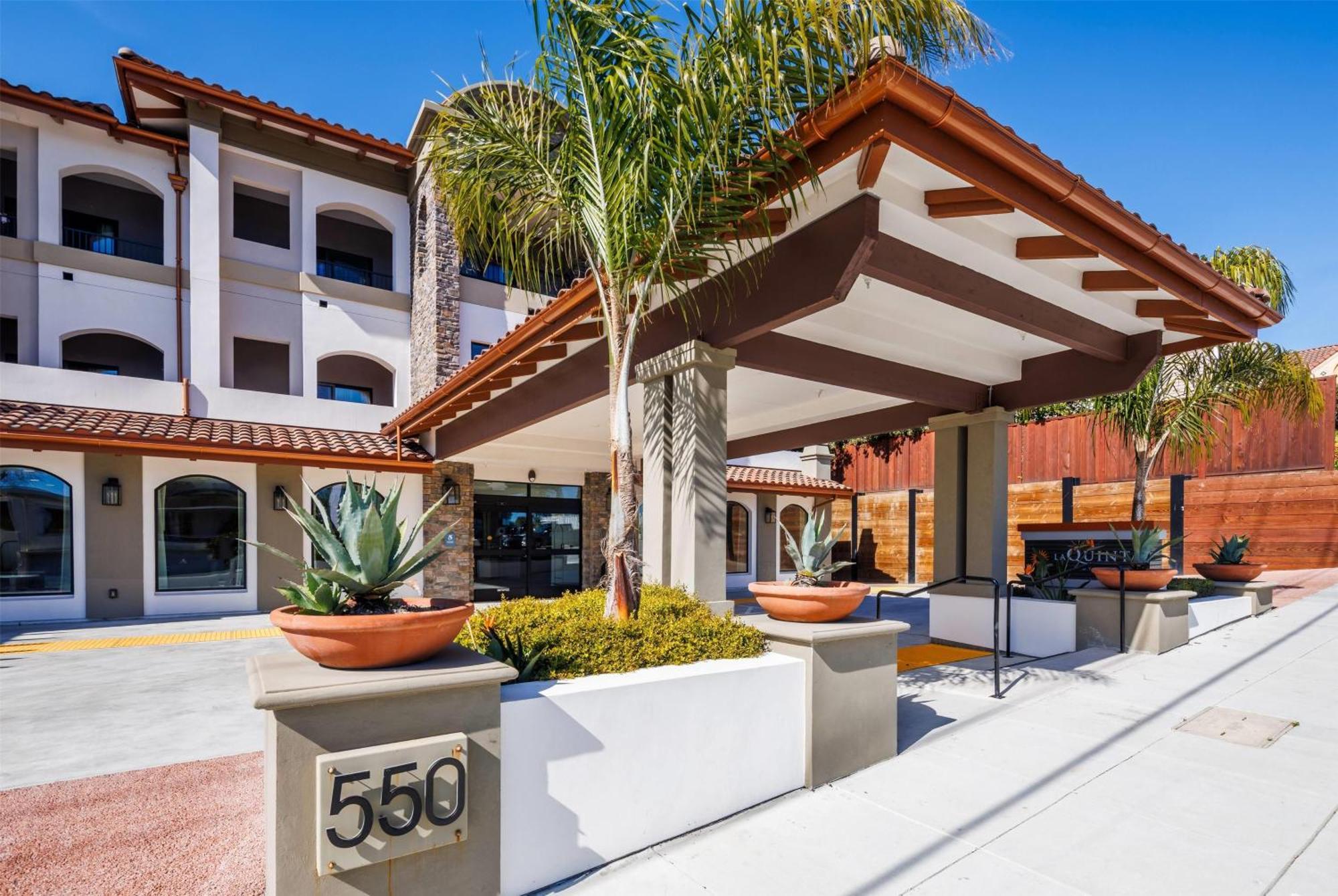 La Quinta Inn & Suites By Wyndham Santa Cruz Esterno foto